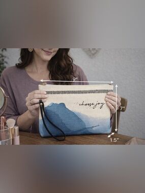 Elegant Blue and Cream Canvas Wristlet